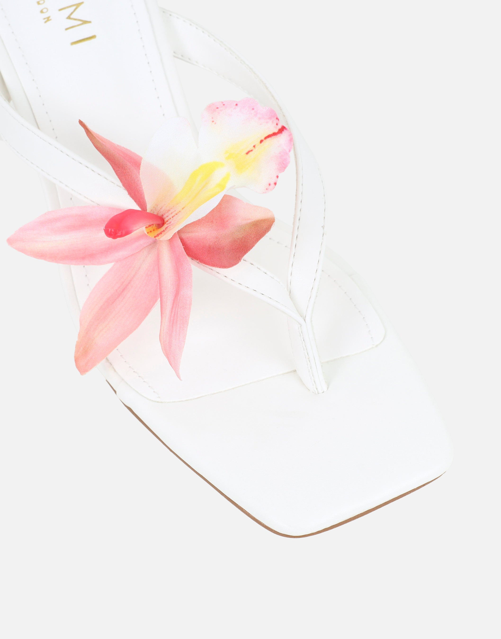 Ruby White Flower Detail Mules